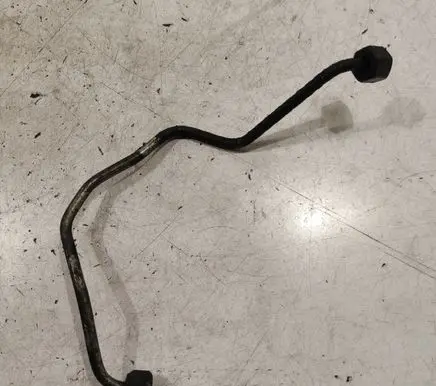 Fuel injector supply line/pipe