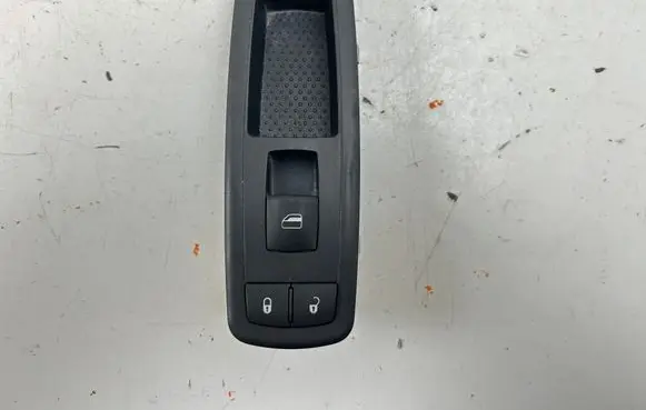 Dodge Nitro Electric window control switch 68029178AB