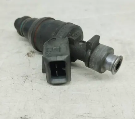 Fuel injector