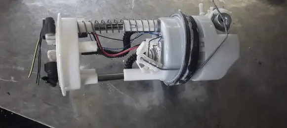 Nissan Qashqai In-tank fuel pump 17040JD02A