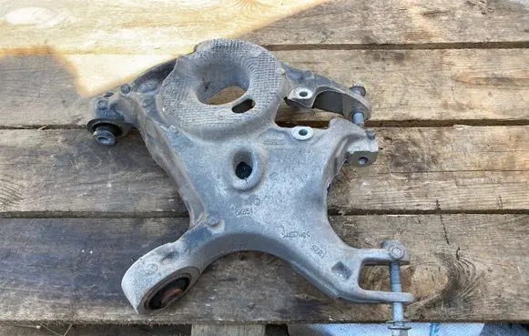 Ford Mustang VI Rear upper control arm/wishbone 5K651