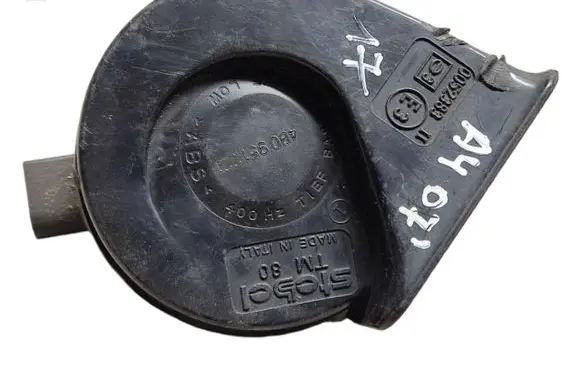Audi A4 S4 B7 8E 8H Horn signal E30052383