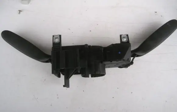 Volkswagen Amarok Wiper turn signal indicator stalk/switch 6R5953521B