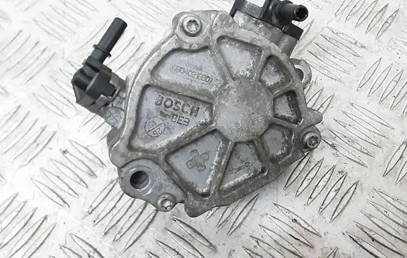 Citroen C4 II Picasso Vacuum pump 9804021880