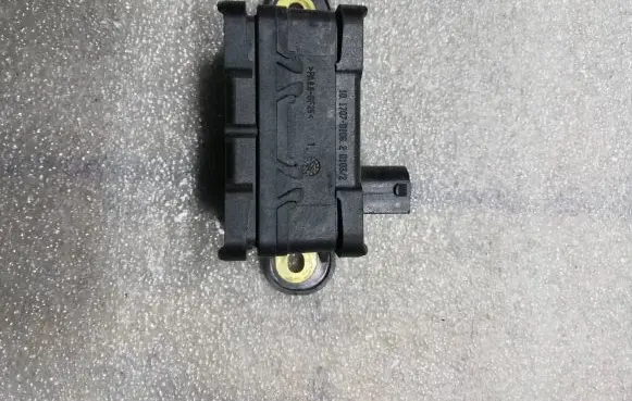 Mercedes-Benz R W251 ESP acceleration yaw rate sensor A0045423818