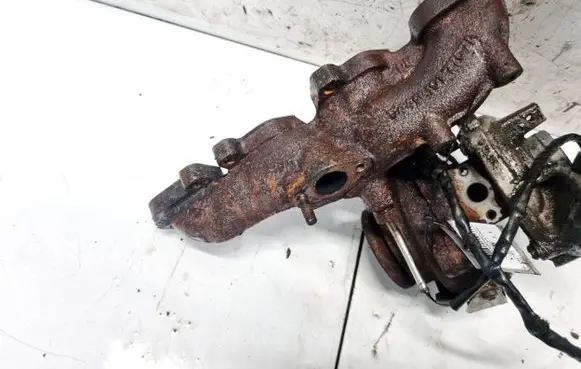 Volkswagen Touran II Exhaust manifold 54401017767A