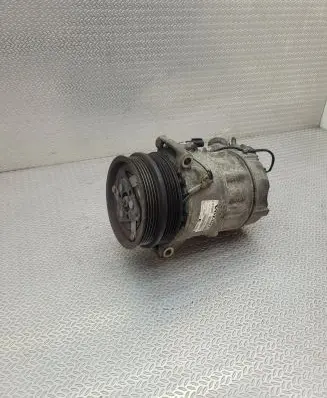 Volvo V40 Air conditioning (A/C) compressor (pump) 31418495