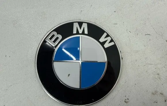 BMW 6 F12 F13 Manufacturer badge logo/emblem 7057794 705779405