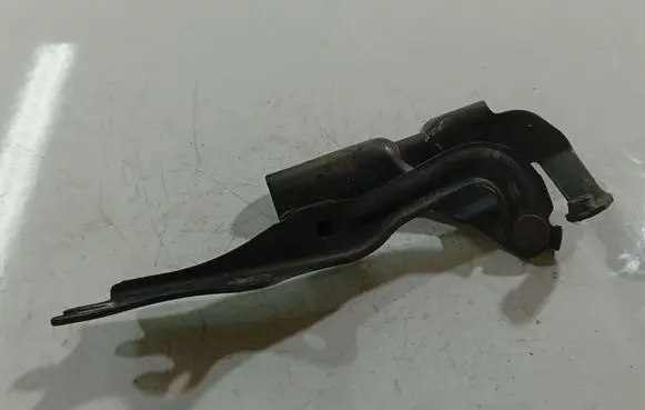 Mazda 3 I Engine bonnet/hood hinges 