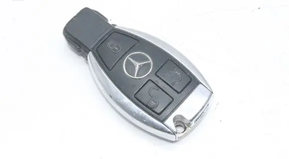 Mercedes-Benz C W204 Ignition key/card A2127667006
