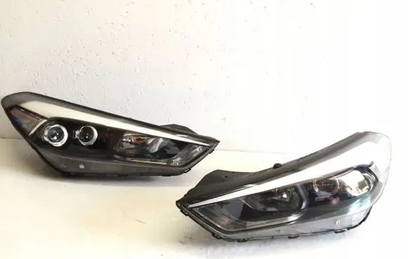 Hyundai Tucson TL Headlight/headlamp 92102