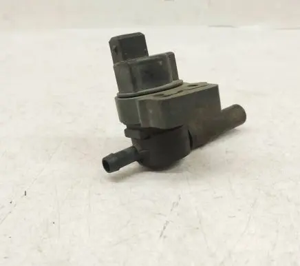 Mercedes-Benz SL R129 Valve vacuum 0004701593 A0004701593