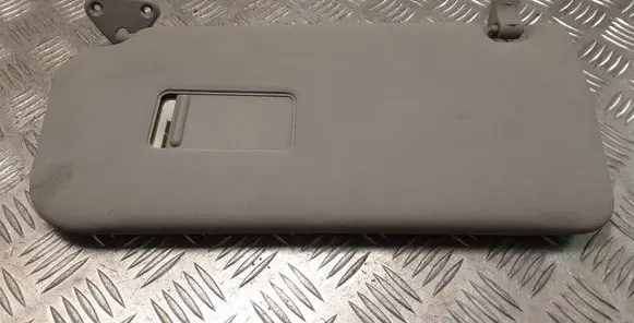 Mitsubishi Pajero Sun visor