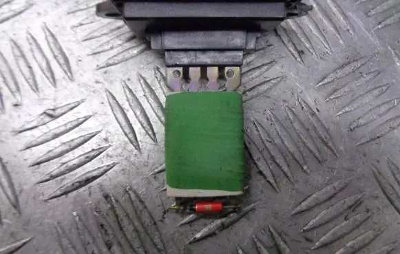 Citroen C2 Heater blower fan relay 
