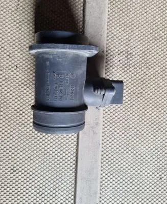 Volkswagen II LT Mass air flow meter 038906461 0281002463