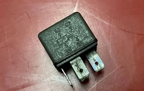 BMW 6 E24 Other relay 0332014406 123CA