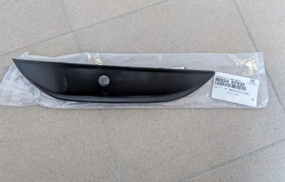 Hyundai Tucson TL Front bumper splitter molding 86524D7530