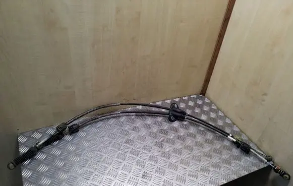 Mazda 3 I Gear shift cable linkage
