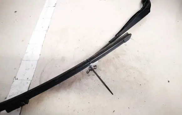 Ford Focus C-MAX Front wiper blade arm 3m5117526aa