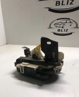 Dodge Caliber Front door lock