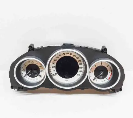 Mercedes-Benz E A207 Speedometer (instrument cluster) A2129007329 A2129017208