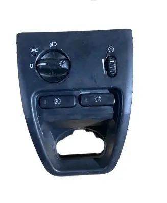 Volvo XC90 Light switch 8685450