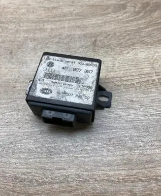 Audi A6 S6 C5 4B Light module LCM 4B0907357