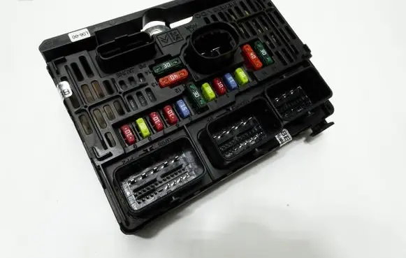 Citroen C4 I Fuse box set 9657718780 S118983006K BSML0600