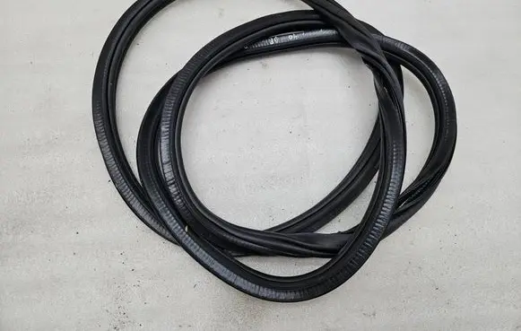 Volkswagen ID. Buzz Front door rubber seal 1T3867912B