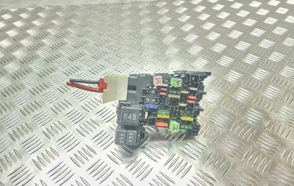 Skoda Octavia Mk3 (5E) Fuse box set 5Q0937615 VWPE904181 185580