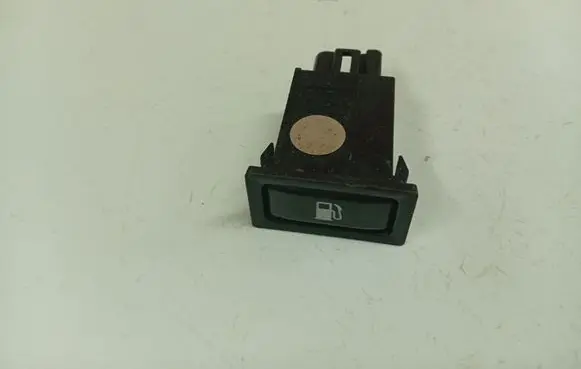 Toyota Avensis T250 Fuel tank opening switch 156795