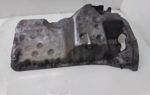 Mercedes-Benz E W211 Oil sump R6460141802