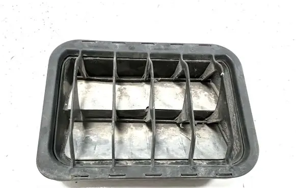 Mercedes-Benz CLK A209 C209 Quarter panel pressure vent 2038300142