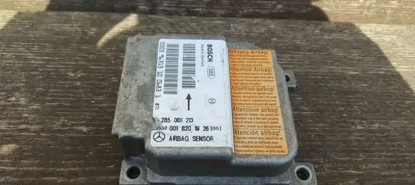 Mercedes-Benz C W202 Airbag control unit/module 0285001213