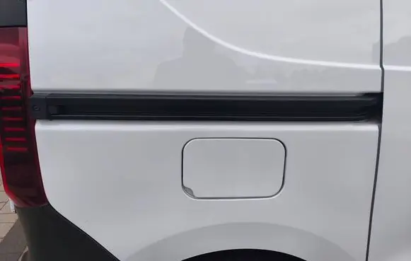 Renault Express Sliding door middle roller runner TWOJEAUTO882182990 RENAULTEXPRES