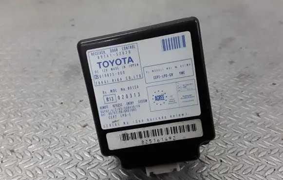 Toyota Yaris Door control unit/module 8974152020 E13020313