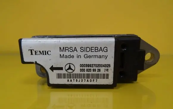 Mercedes-Benz C W202 Airbag deployment crash/impact sensor 0008209926