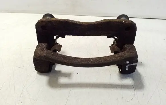 Chevrolet Captiva Brake caliper pad carrier rear 