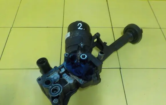 Opel Combo D Oil filter mounting bracket WLEW