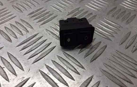 BMW 5 E39 Quarter vent window switch 8368974