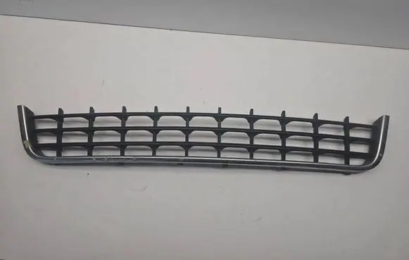Audi A8 S8 D2 4D Front bumper lower grill 4D0853667B