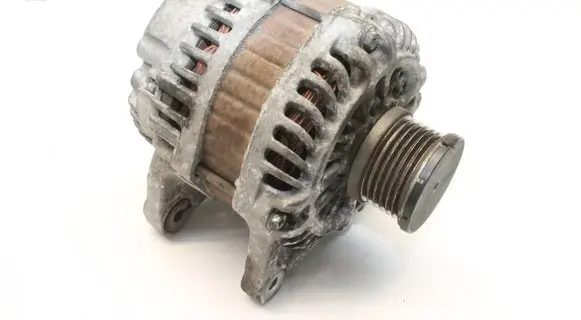 Nissan Juke I F15 Generator/alternator 231001KM1B