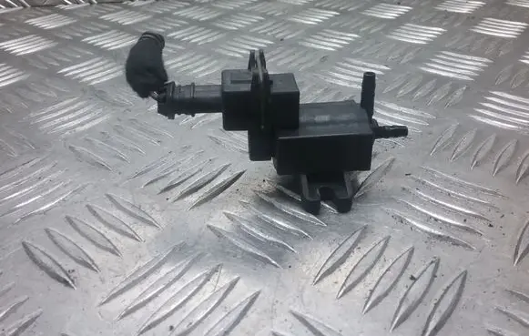 Vacuum valve