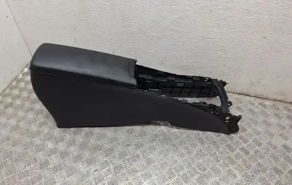 Toyota Avensis T270 Armrest 5881005020C1 8619005010 5885605010