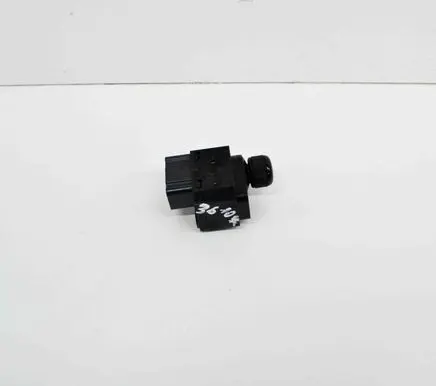Suzuki Swift II Wing mirror switch 62J002711T