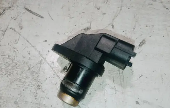 Mercedes-Benz C W203 Crankshaft position sensor A004153 0232103037