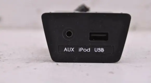Hyundai ix35 AUX in-socket connector 961102S500