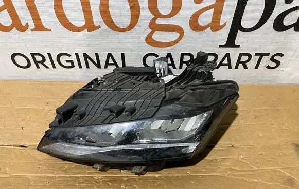 Peugeot 308 Headlight/headlamp 98516733