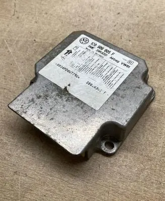 Volkswagen Golf V Airbag control unit/module 1C0909605F 5WK43131