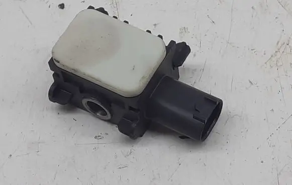 Mercedes-Benz ML W164 Airbag deployment crash/impact sensor 0038202826